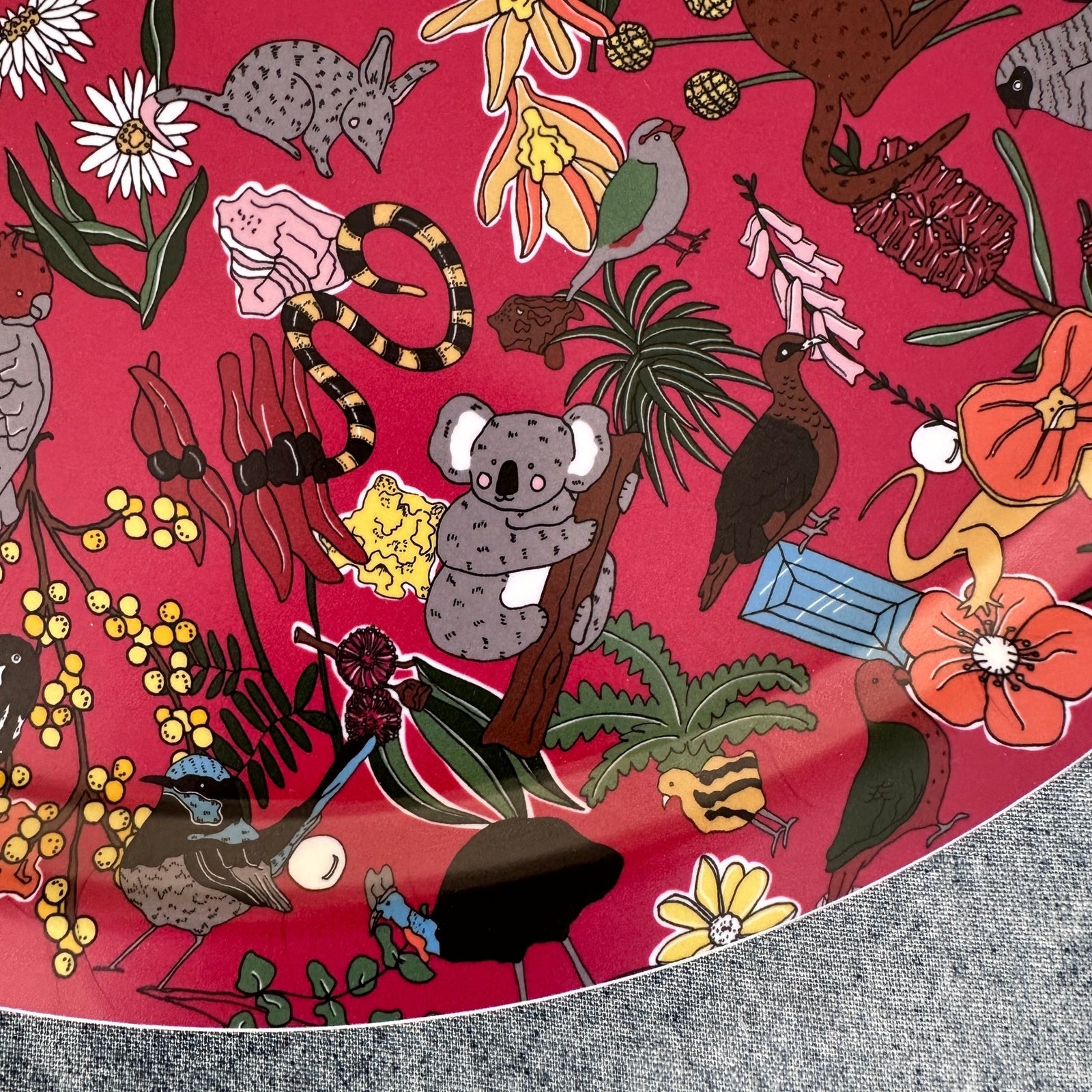 Aus-Tray-Lia Round Tray - Plum